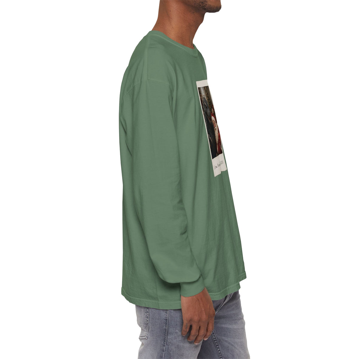 Christmas Morning Vintage Santa Long Sleeve T-Shirt – Cozy Garment-Dyed Woodland Christmas Tee