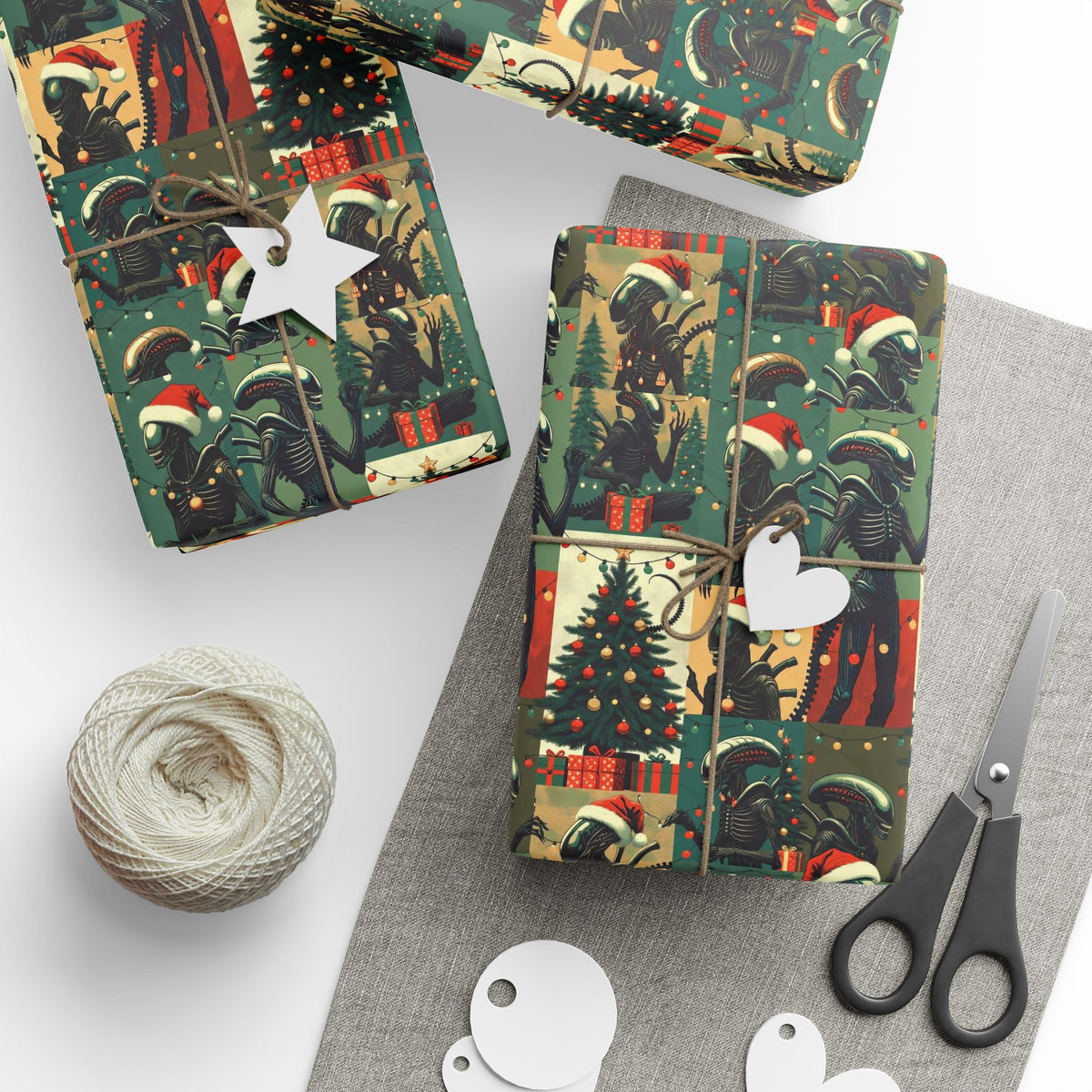 Vintage Christmas Alien Gift Wrap | Fun Christmas Wrapping Paper